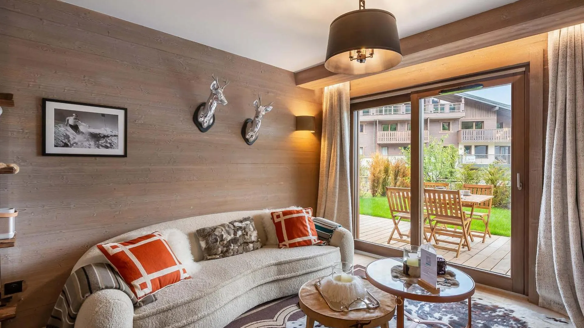 Charmant Appartement A Rochebrune Avec Jardin Pour 6 Personnes - Acces Piscine, Salle De Sport, Sauna - Fr-1-569-24 Megève 0*,  Francie